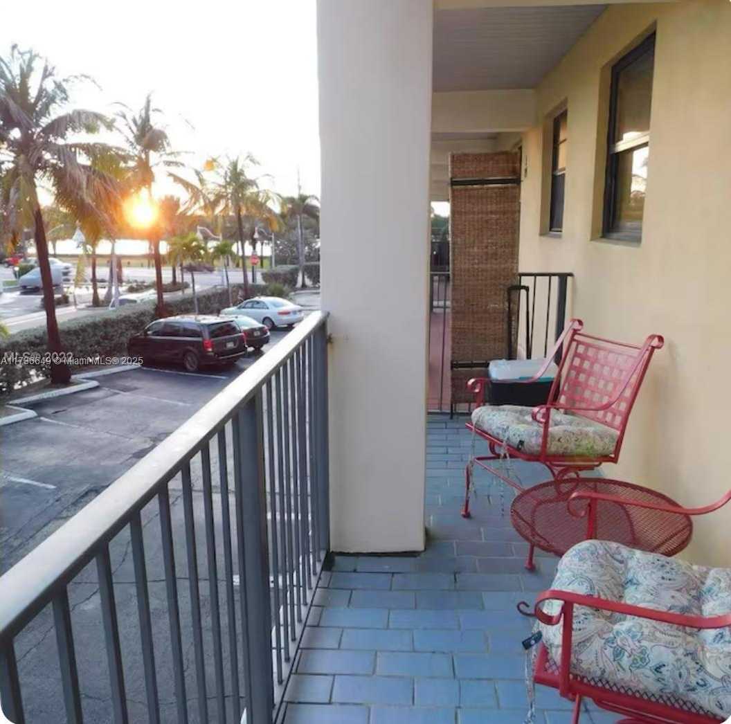 Small Image of 321 WILSON ST #A203, Hollywood Number 11