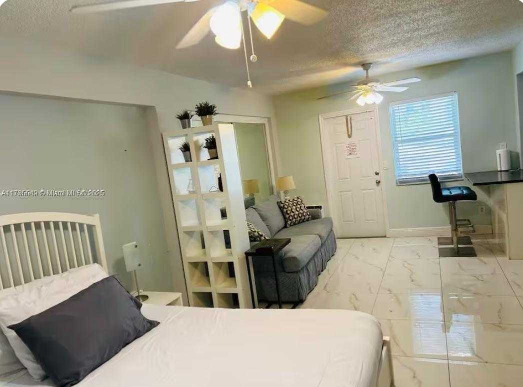 Small Image of 321 WILSON ST #A203, Hollywood Number 2