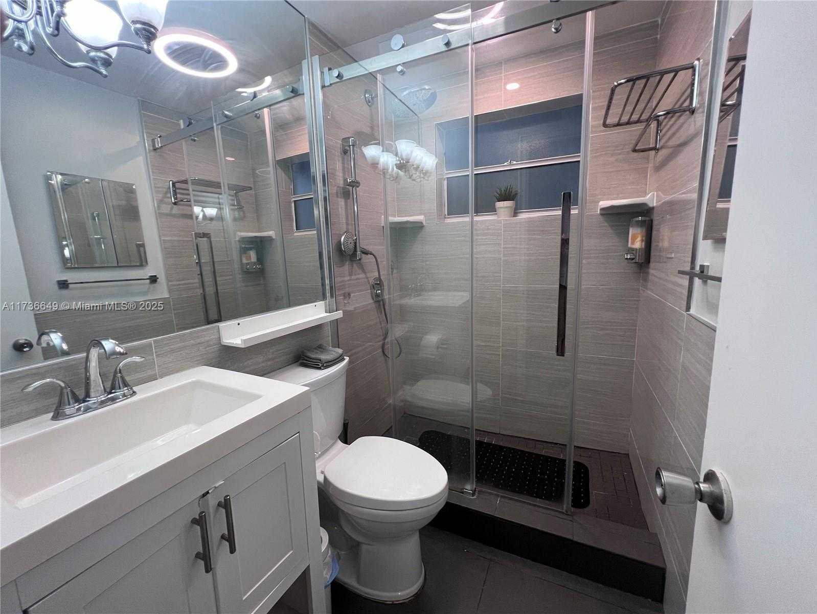 Small Image of 321 WILSON ST #A203, Hollywood Number 7