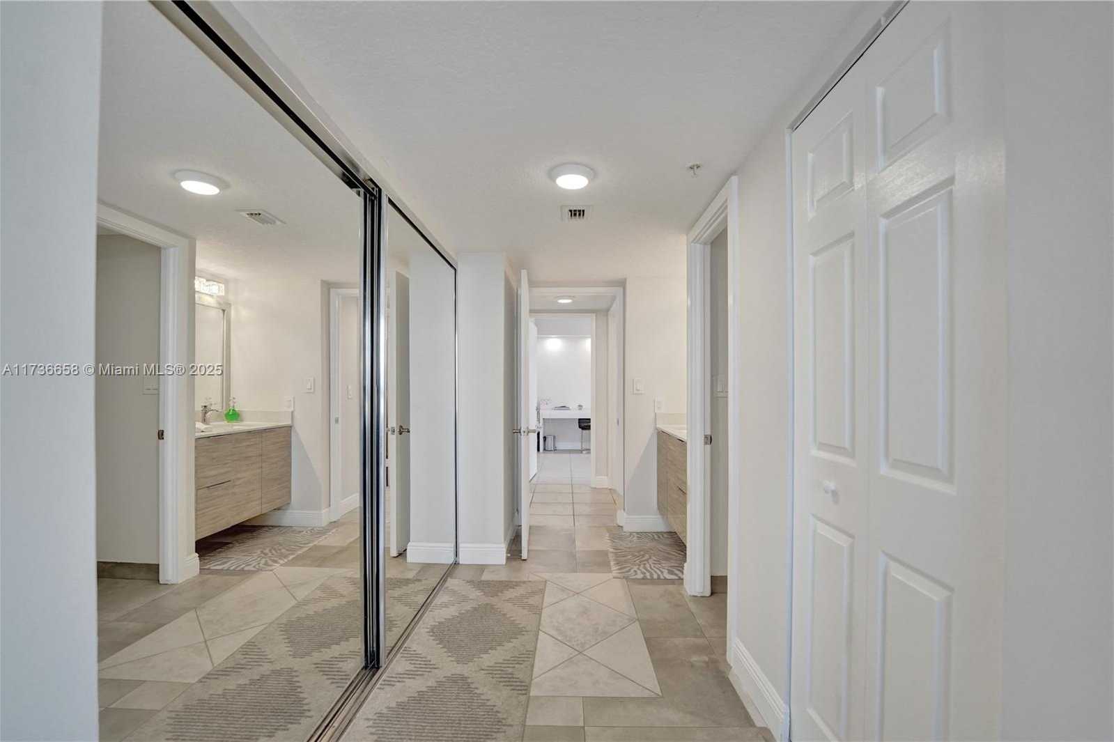 Small Image of 20505 EAST COUNTRY CLUB DR #833, Aventura Number 34