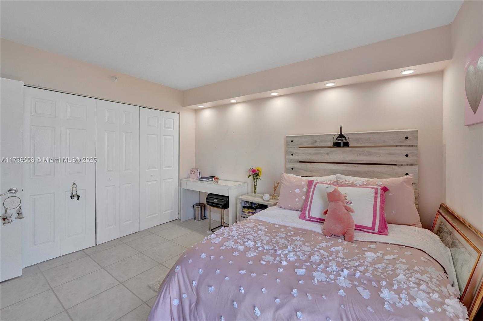 Small Image of 20505 EAST COUNTRY CLUB DR #833, Aventura Number 42