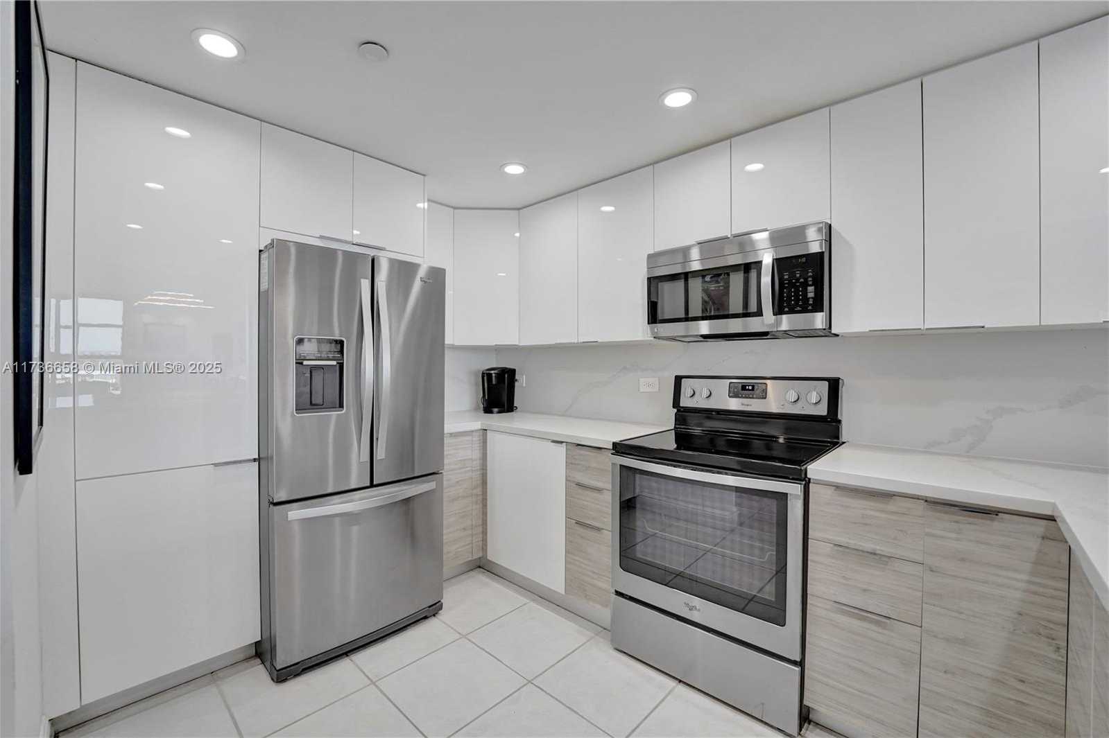 Small Image of 20505 EAST COUNTRY CLUB DR #833, Aventura Number 6