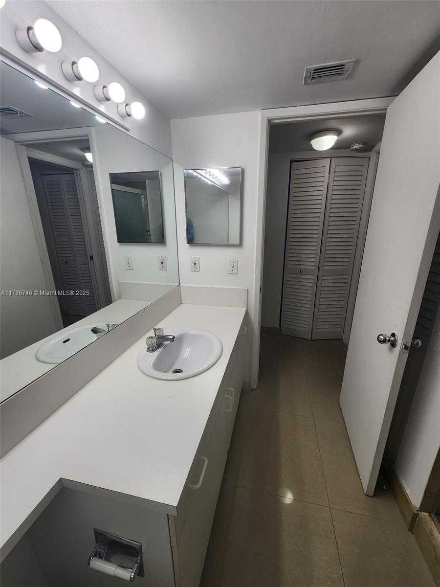 Small Image of 4560 NORTH WEST 107TH AVE #207-12, Doral Number 10