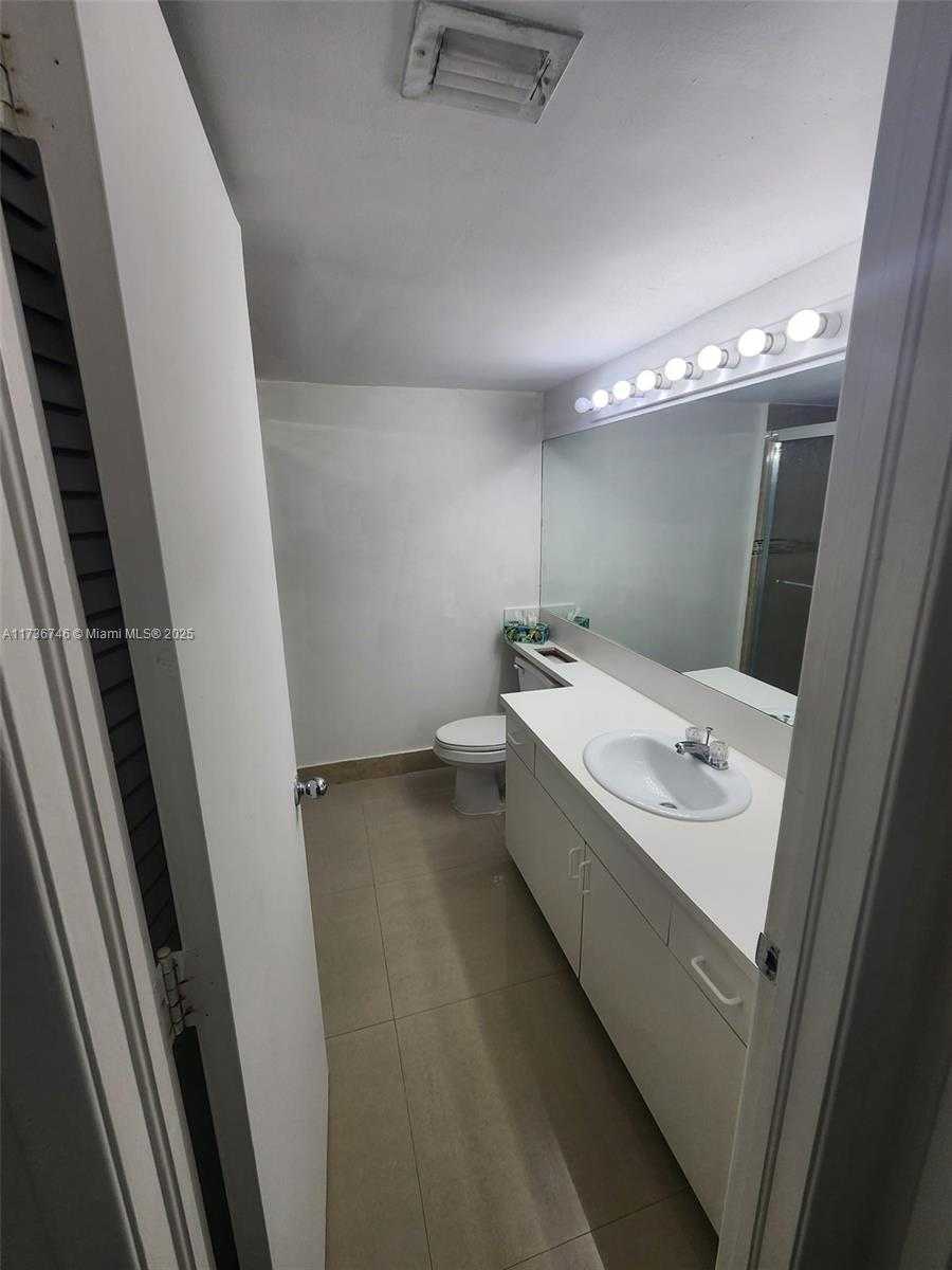 Small Image of 4560 NORTH WEST 107TH AVE #207-12, Doral Number 7