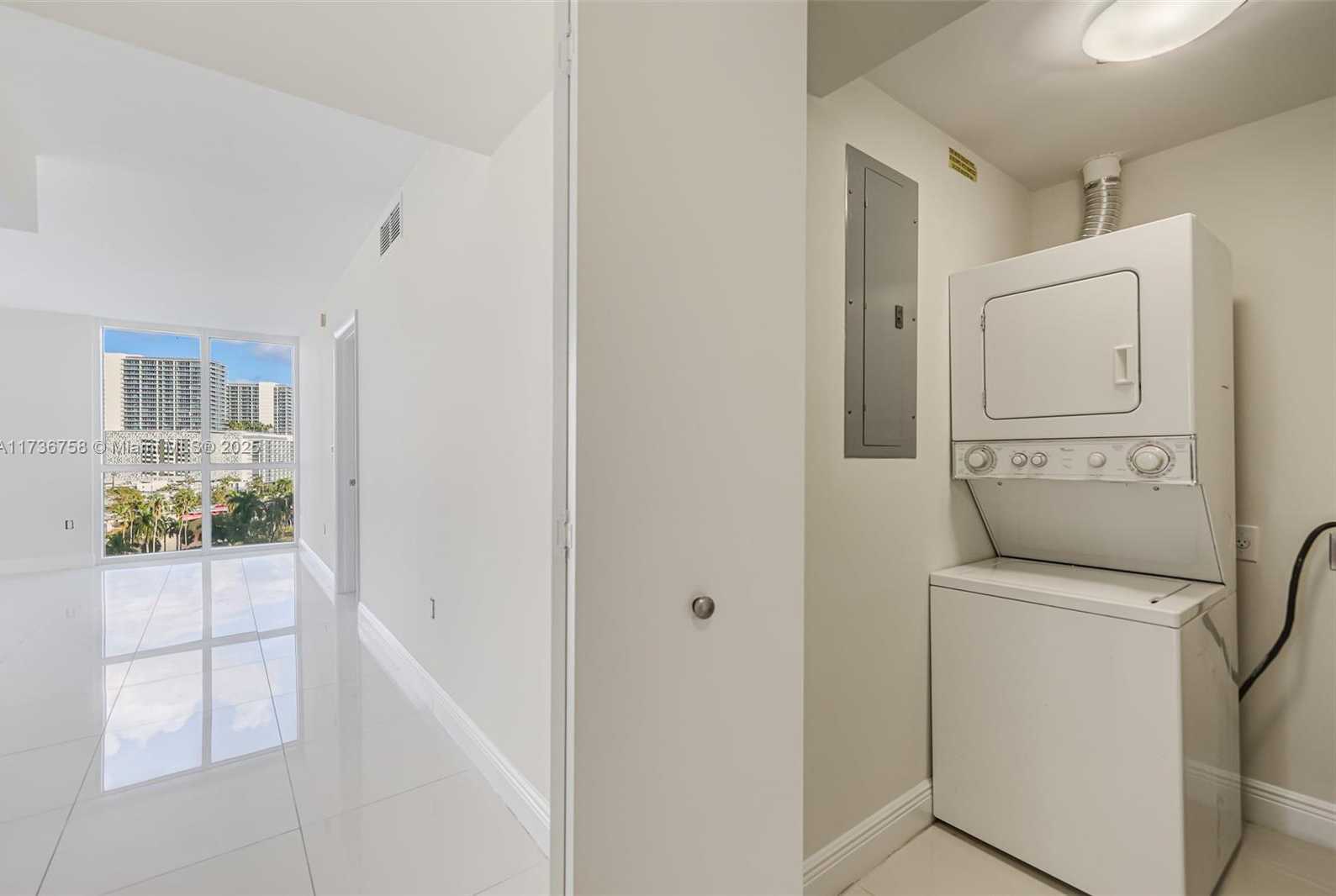 Small Image of 1861 NORTH WEST S RIVER DR #1106, Miami Number 21