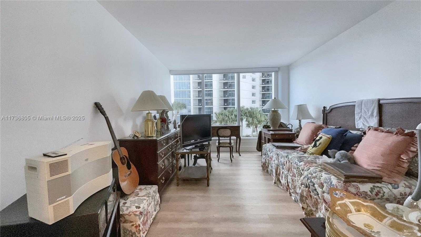 Small Image of 1717 NORTH BAYSHORE DR #A-1231, Miami Number 25