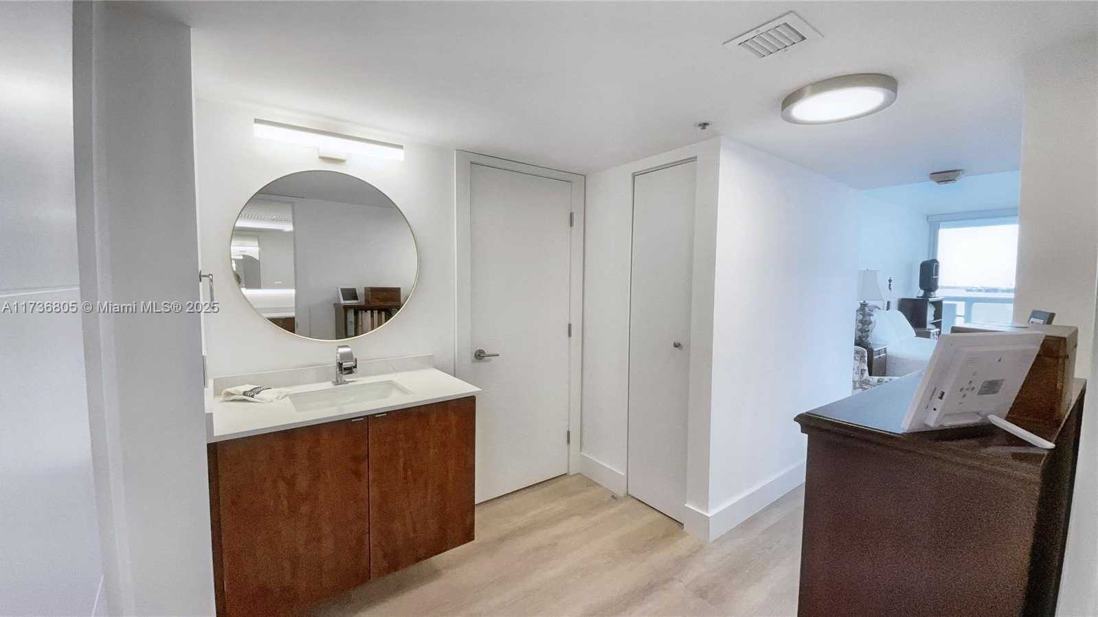Small Image of 1717 NORTH BAYSHORE DR #A-1231, Miami Number 7