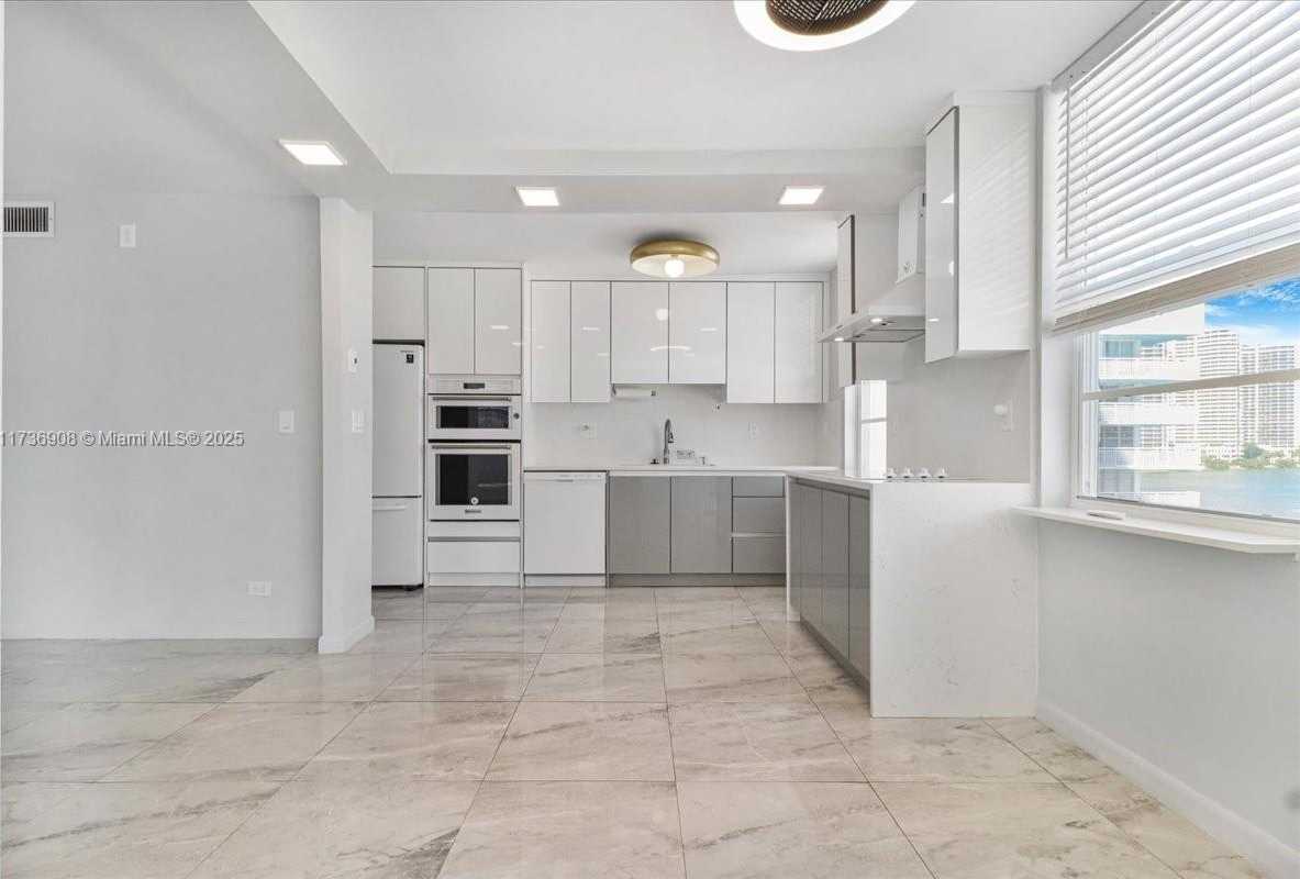 Small Image of 301 174TH ST #514, Sunny Isles Beach Number 18