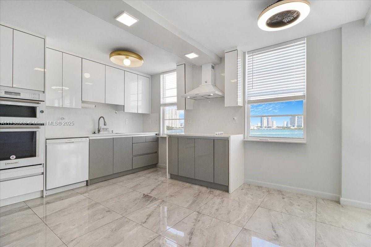 Small Image of 301 174TH ST #514, Sunny Isles Beach Number 19