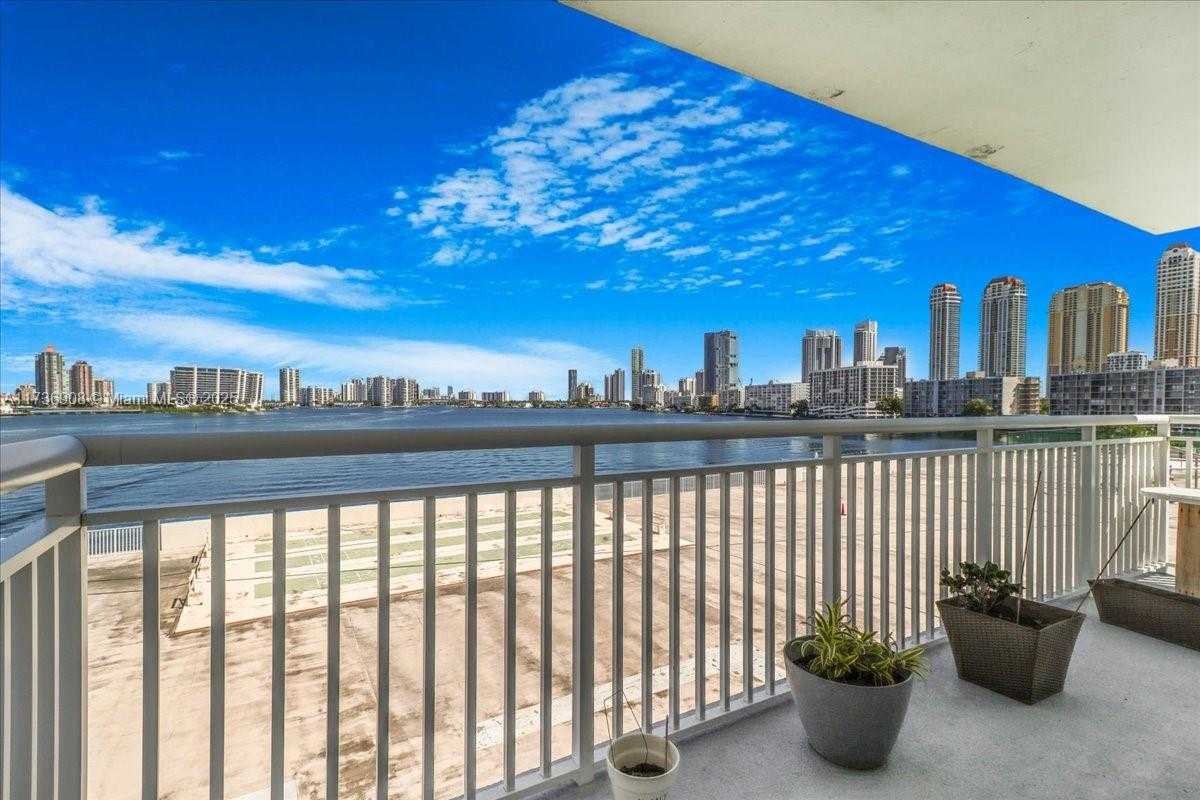Small Image of 301 174TH ST #514, Sunny Isles Beach Number 26