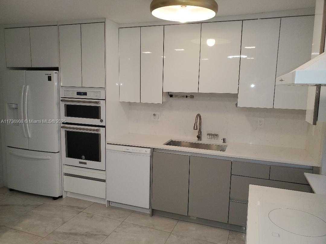 Small Image of 301 174TH ST #514, Sunny Isles Beach Number 5