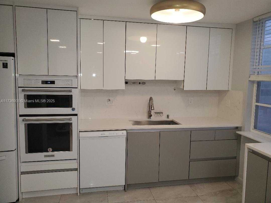 Small Image of 301 174TH ST #514, Sunny Isles Beach Number 7