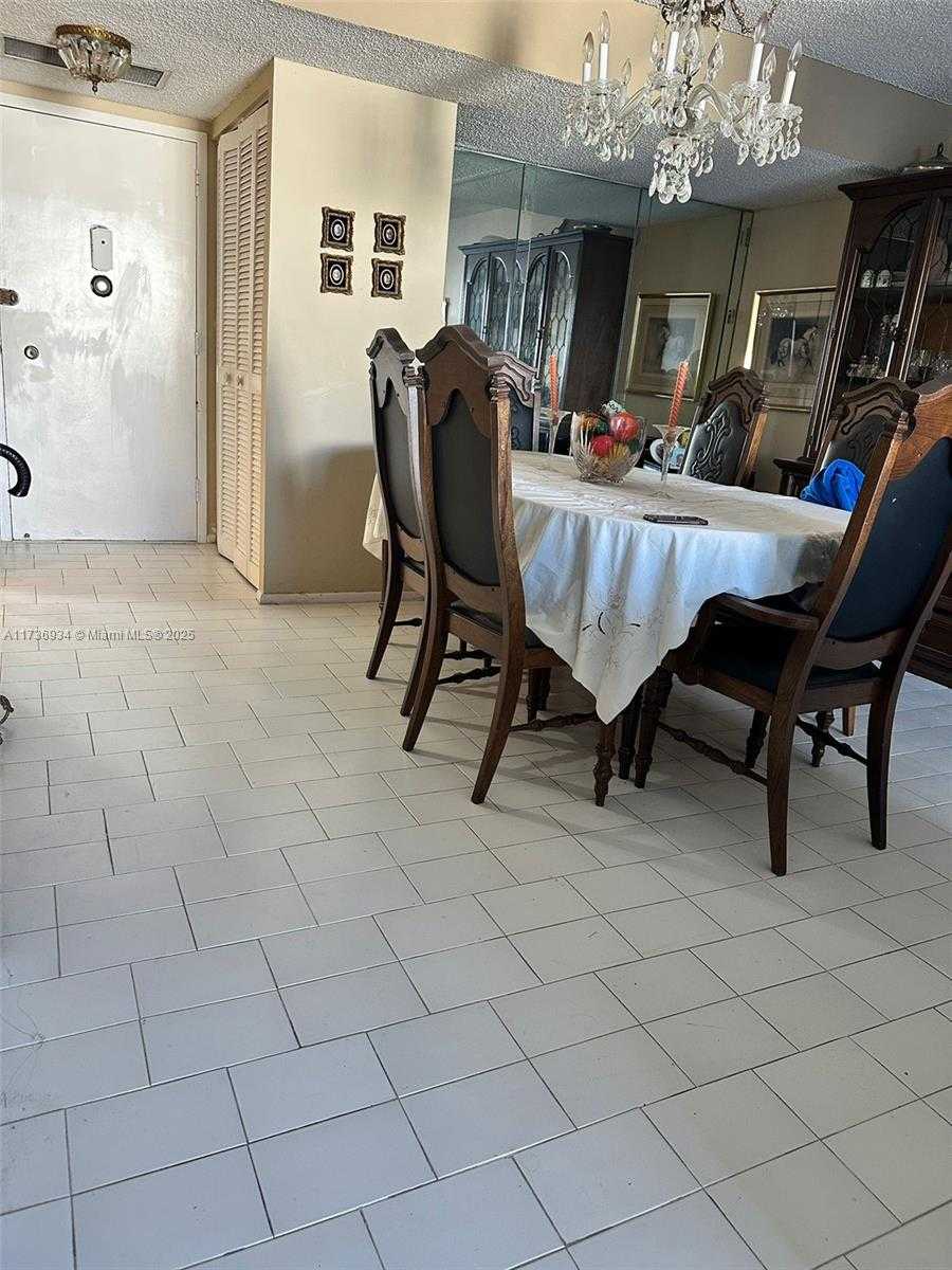 Small Image of 427 GOLDEN ISLES DR #7E, Hallandale Beach Number 2