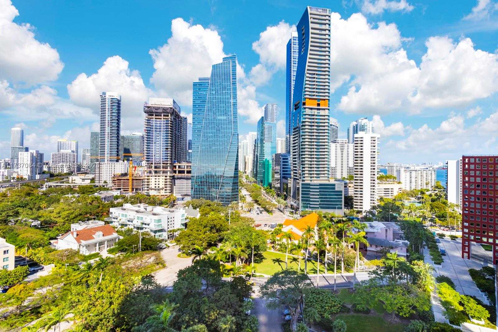 Small Image of 1581 BRICKELL AVE #1408, Miami Number 13