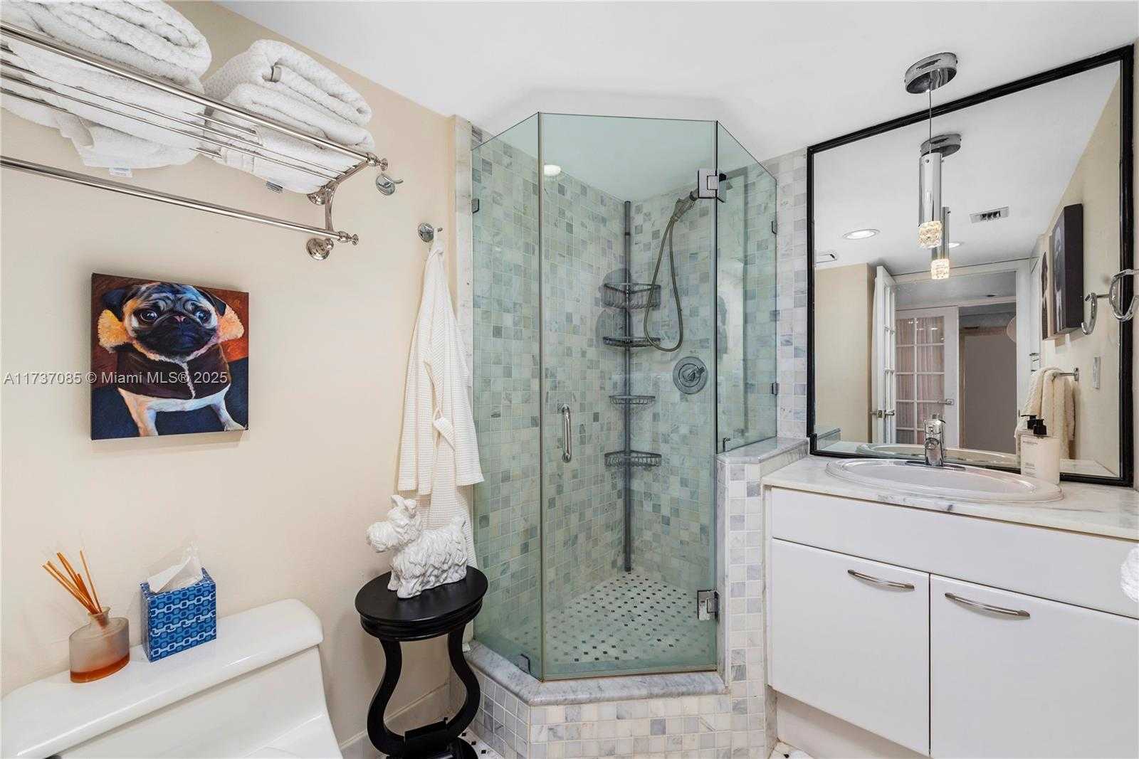 Small Image of 2555 COLLINS AVE #607, Miami Beach Number 14
