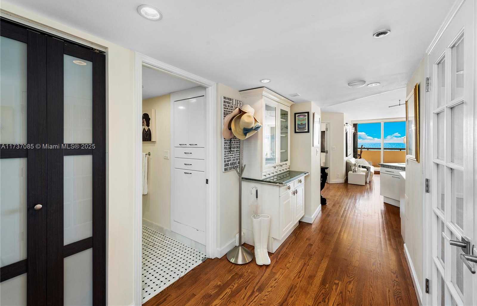 Small Image of 2555 COLLINS AVE #607, Miami Beach Number 15