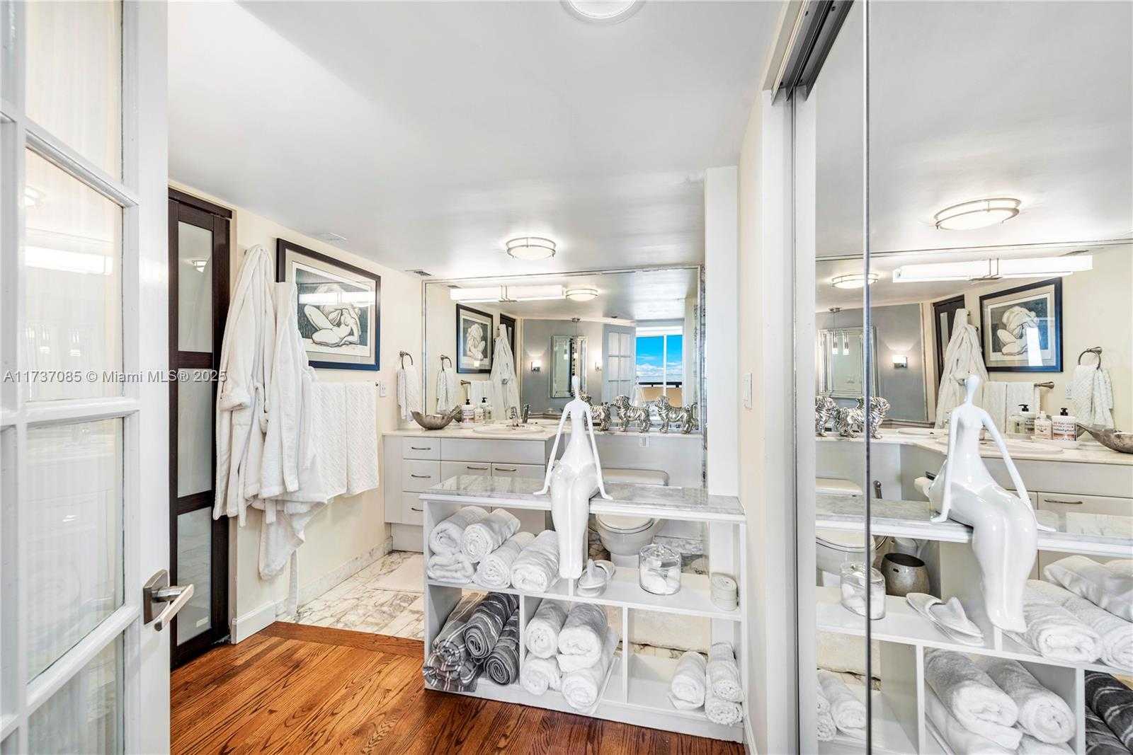 Small Image of 2555 COLLINS AVE #607, Miami Beach Number 31