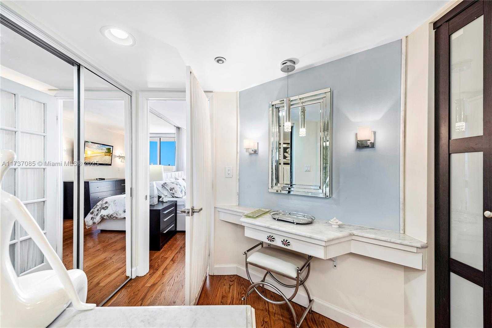 Small Image of 2555 COLLINS AVE #607, Miami Beach Number 35