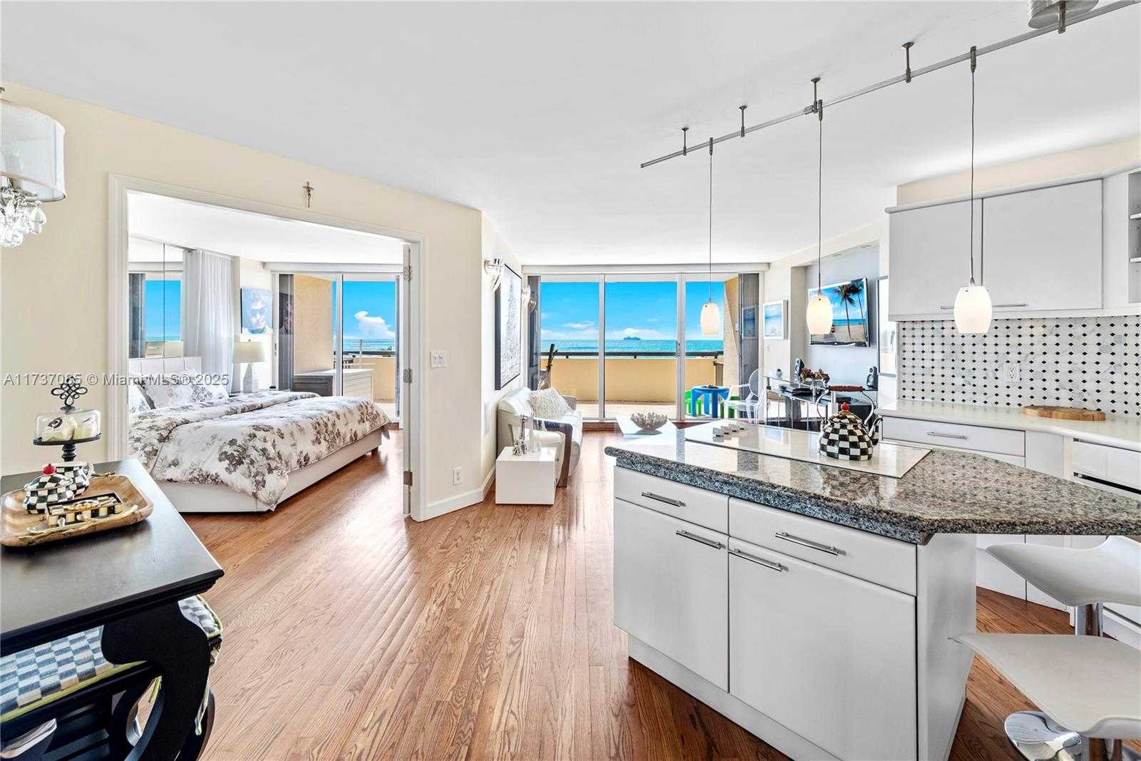 Small Image of 2555 COLLINS AVE #607, Miami Beach Number 36