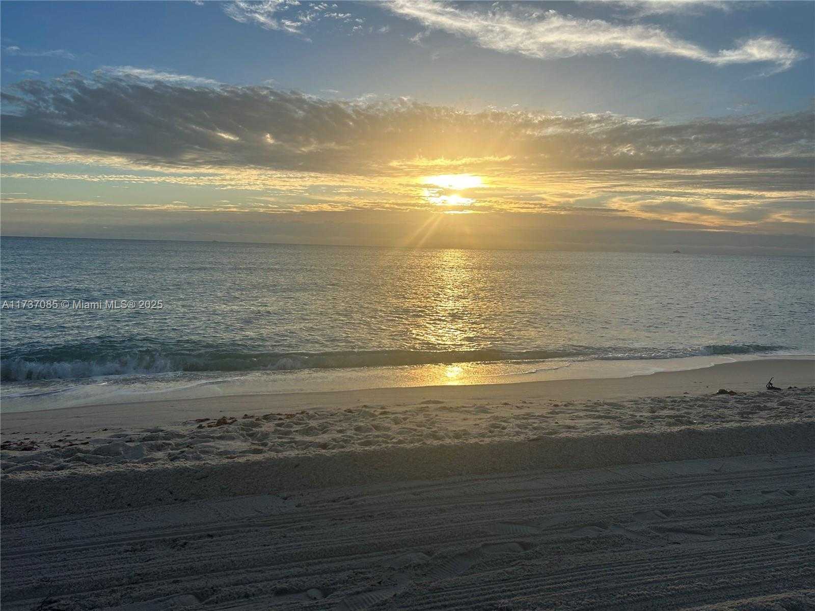 Small Image of 2555 COLLINS AVE #607, Miami Beach Number 39