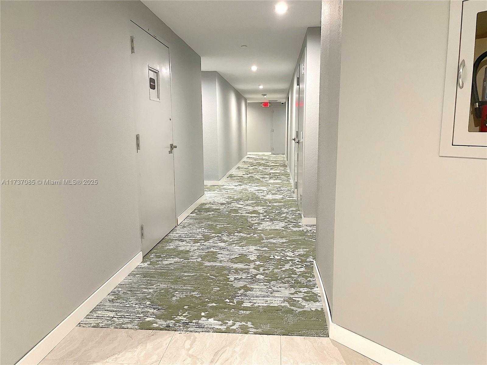 Small Image of 2555 COLLINS AVE #607, Miami Beach Number 44