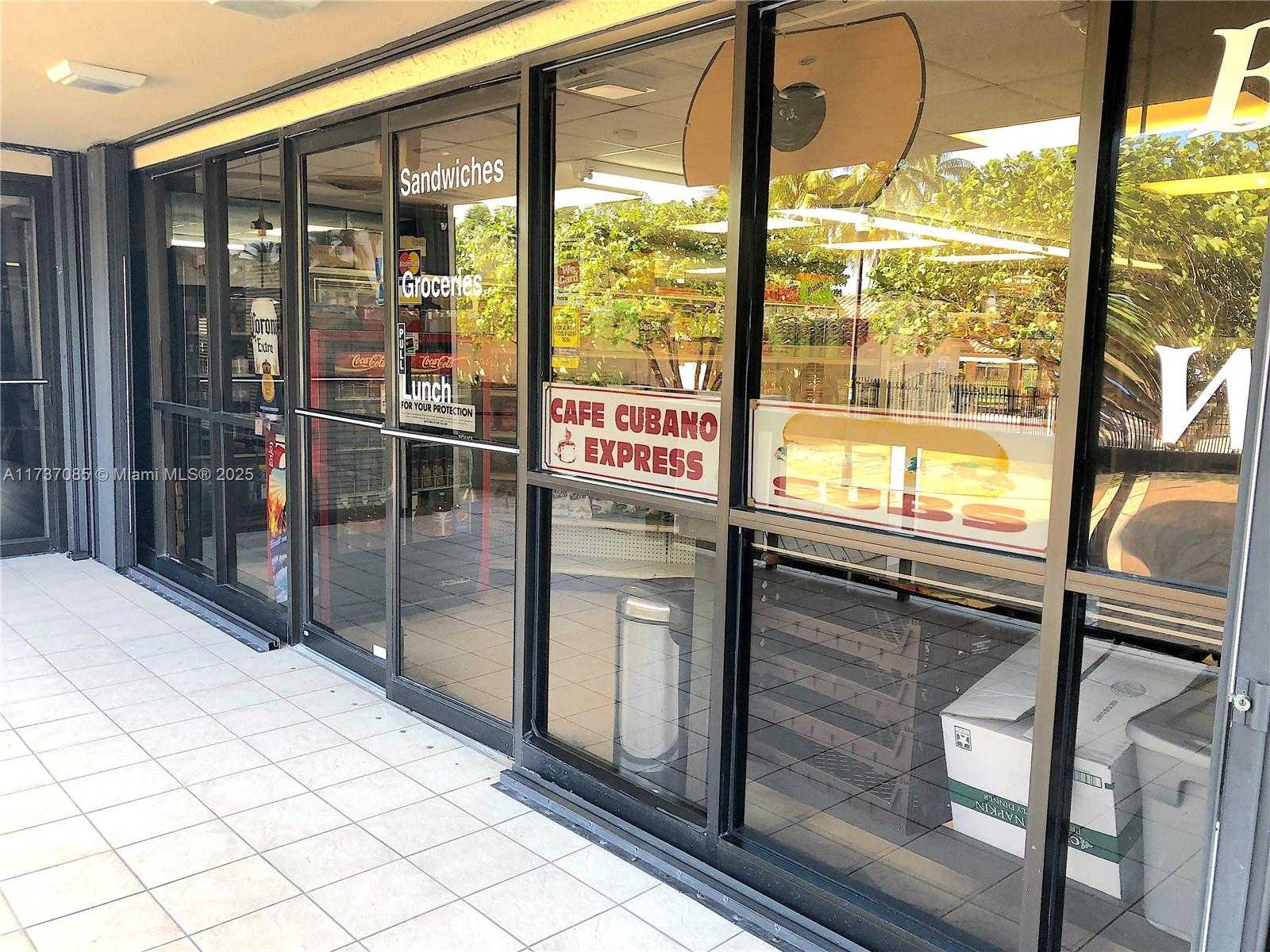 Small Image of 2555 COLLINS AVE #607, Miami Beach Number 54