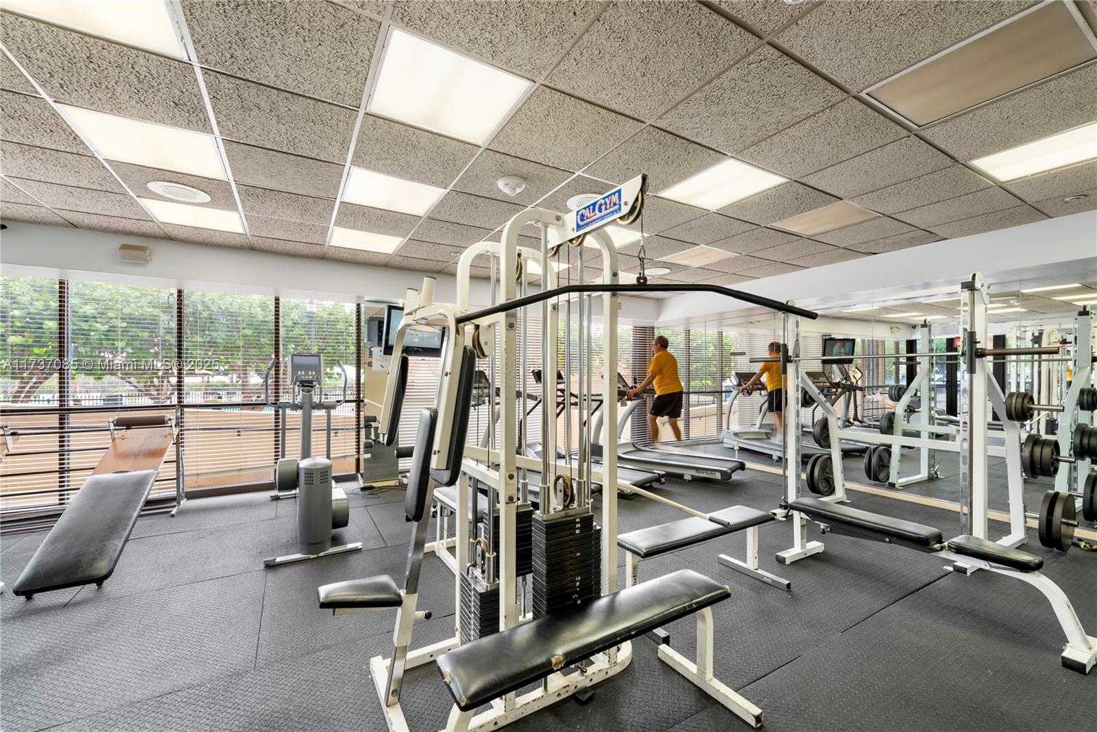 Small Image of 2555 COLLINS AVE #607, Miami Beach Number 56