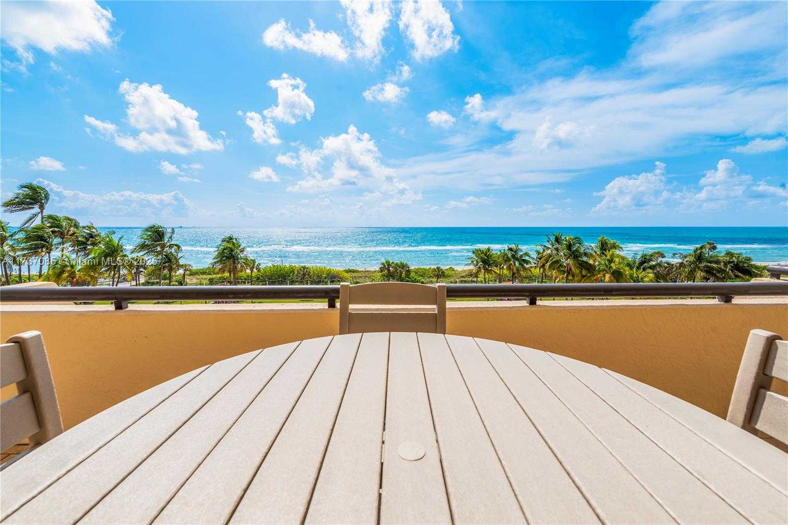 Small Image of 2555 COLLINS AVE #607, Miami Beach Number 6