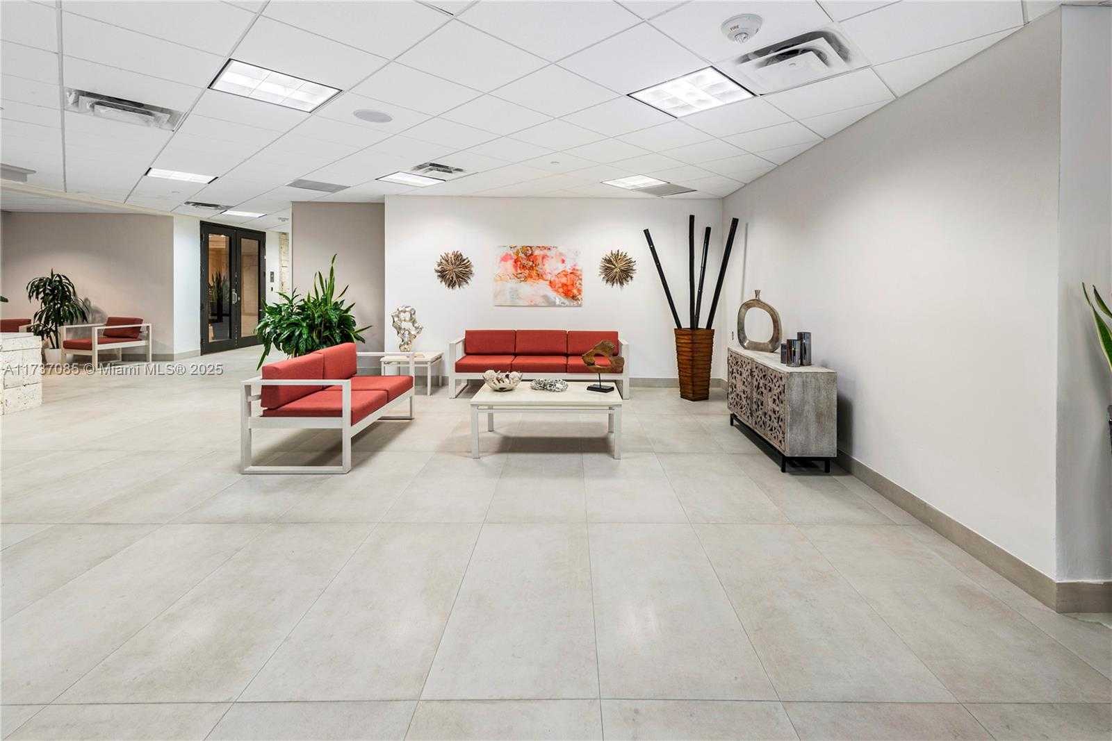 Small Image of 2555 COLLINS AVE #607, Miami Beach Number 66