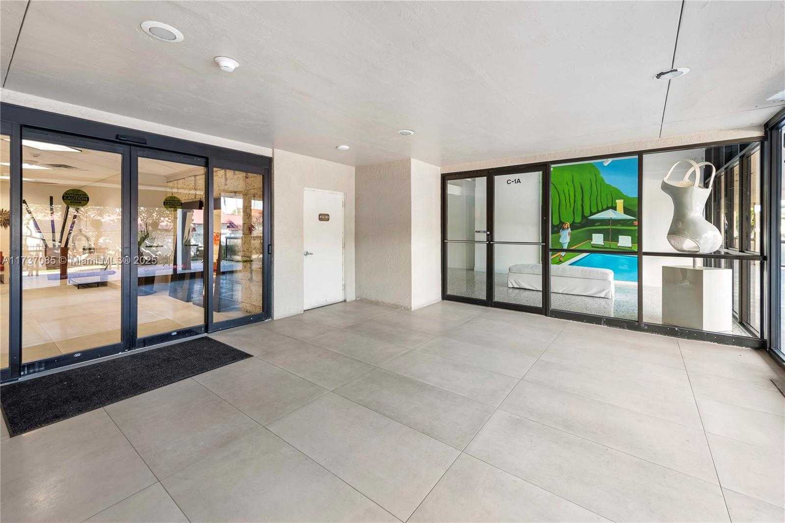 Small Image of 2555 COLLINS AVE #607, Miami Beach Number 68