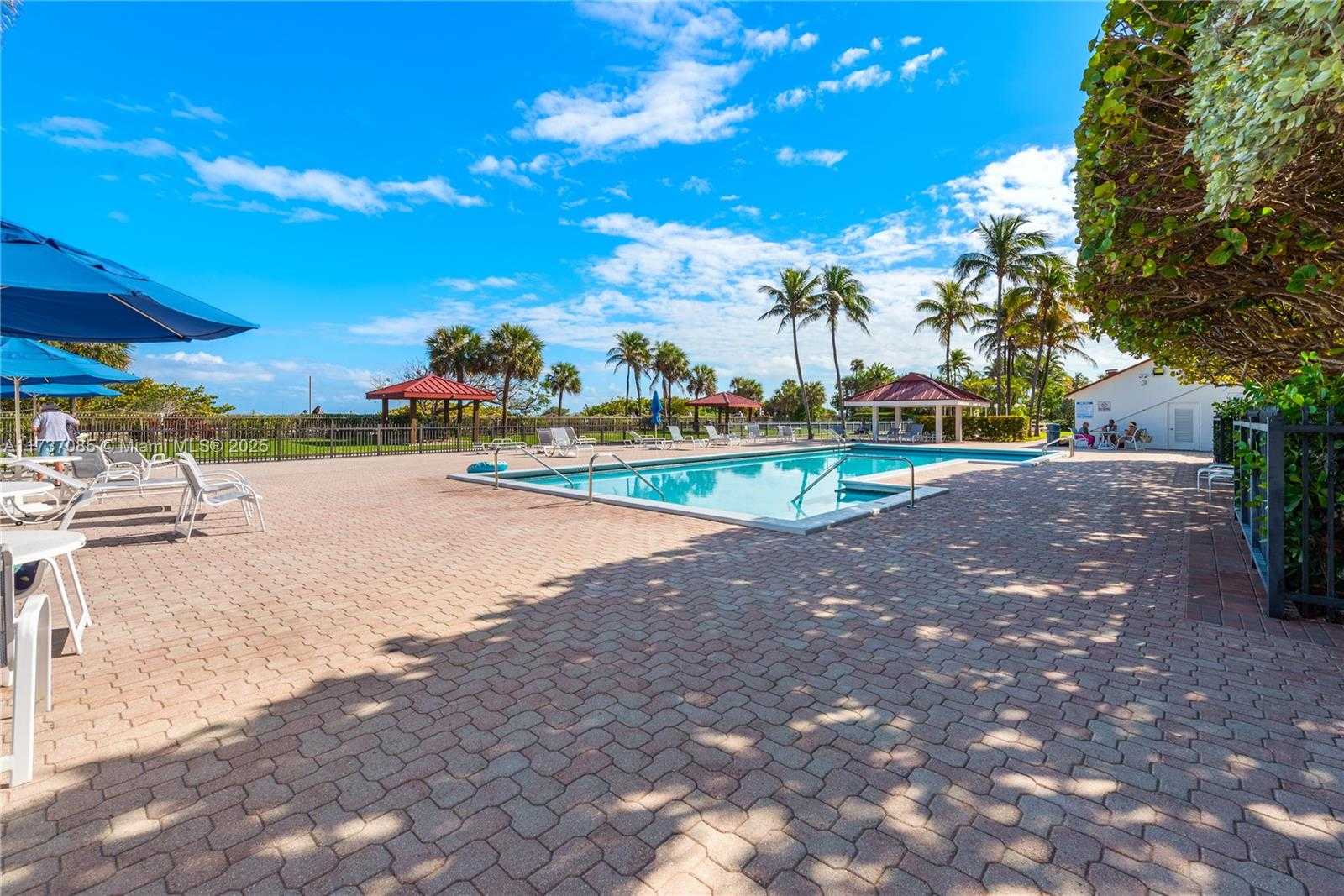 Small Image of 2555 COLLINS AVE #607, Miami Beach Number 70