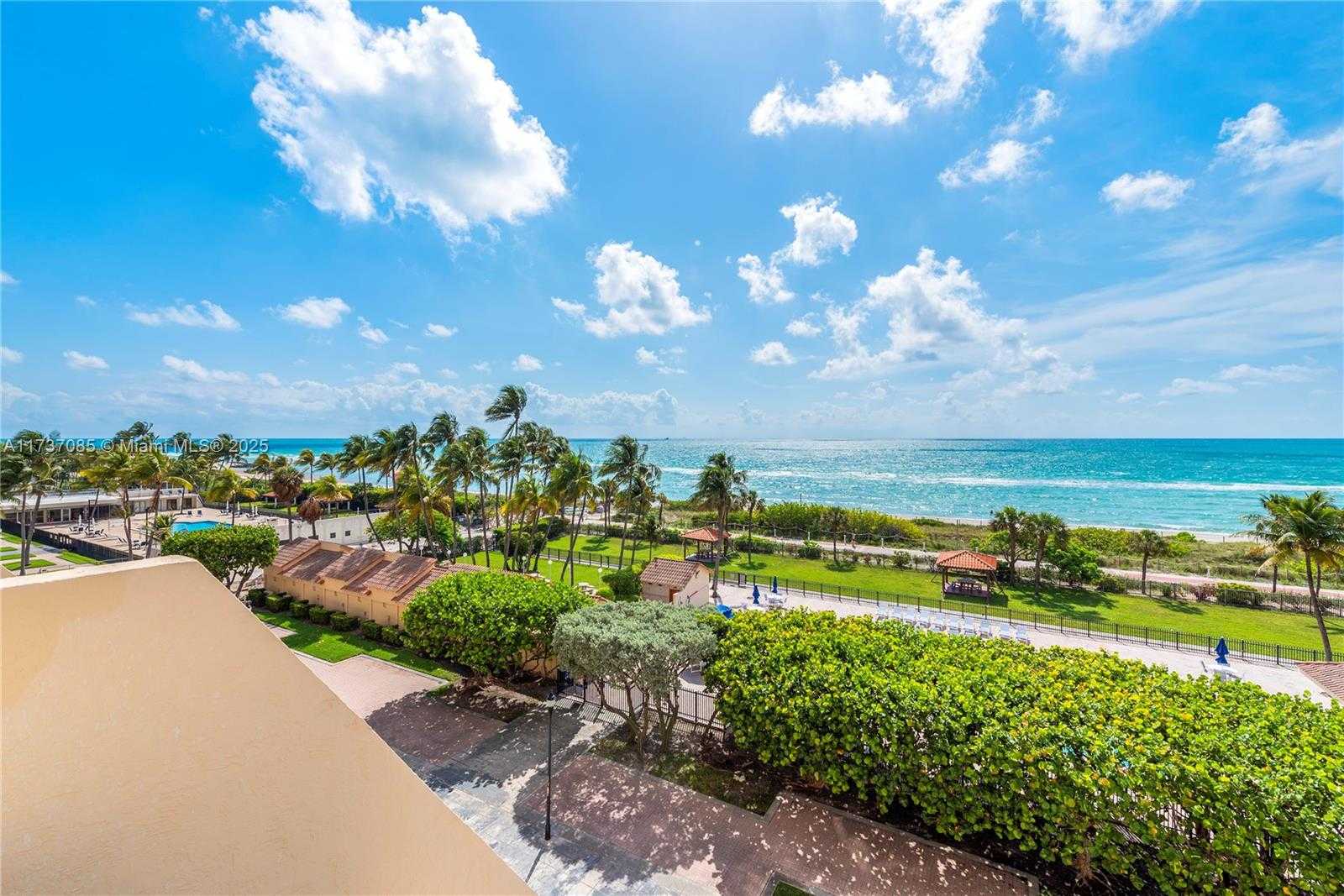 Small Image of 2555 COLLINS AVE #607, Miami Beach Number 8