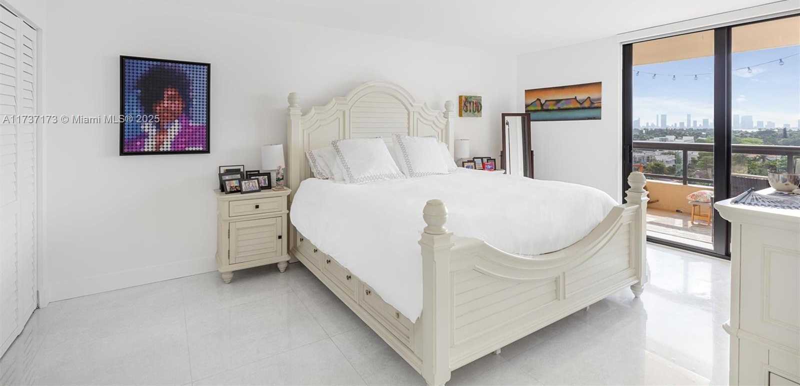 Small Image of 2555 COLLINS AVE #1106, Miami Beach Number 14