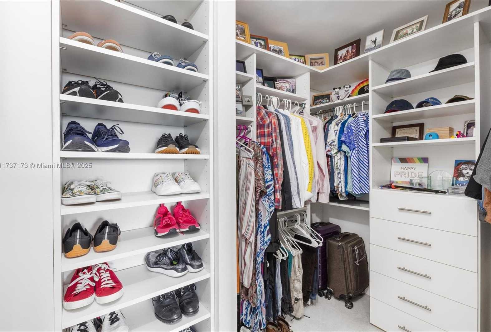 Small Image of 2555 COLLINS AVE #1106, Miami Beach Number 17