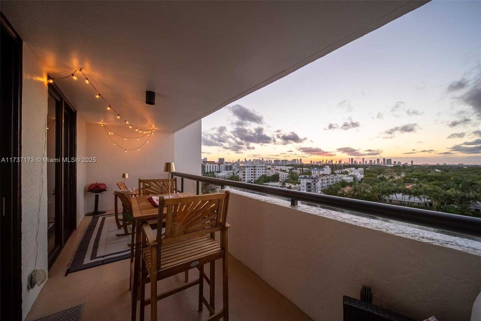 Small Image of 2555 COLLINS AVE #1106, Miami Beach Number 23