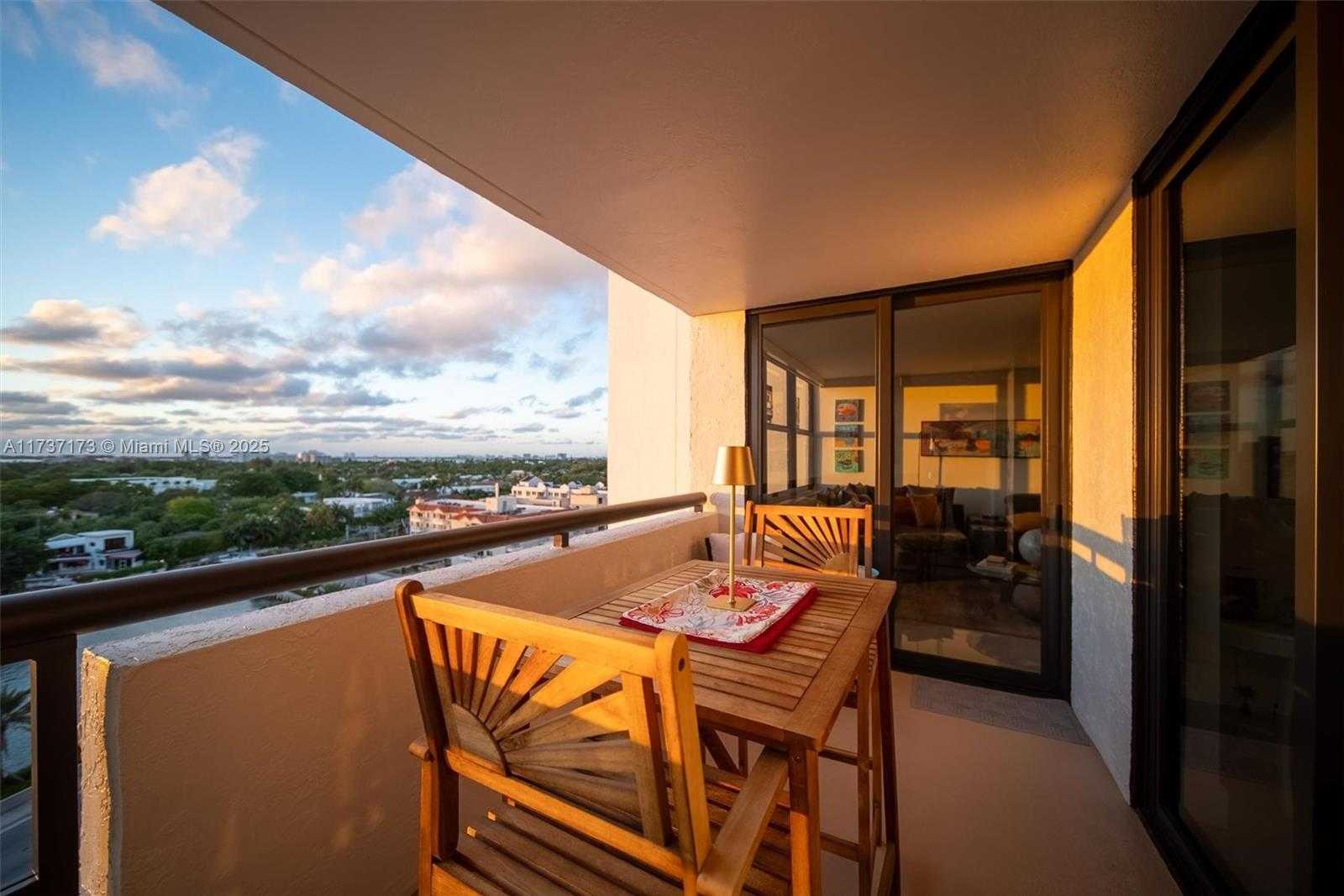 Small Image of 2555 COLLINS AVE #1106, Miami Beach Number 32
