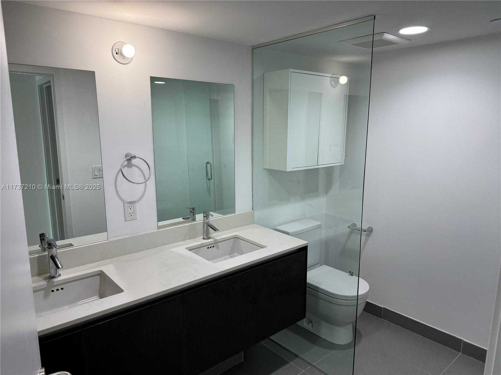 Small Image of 6620 INDIAN CREEK DR #713, Miami Beach Number 4