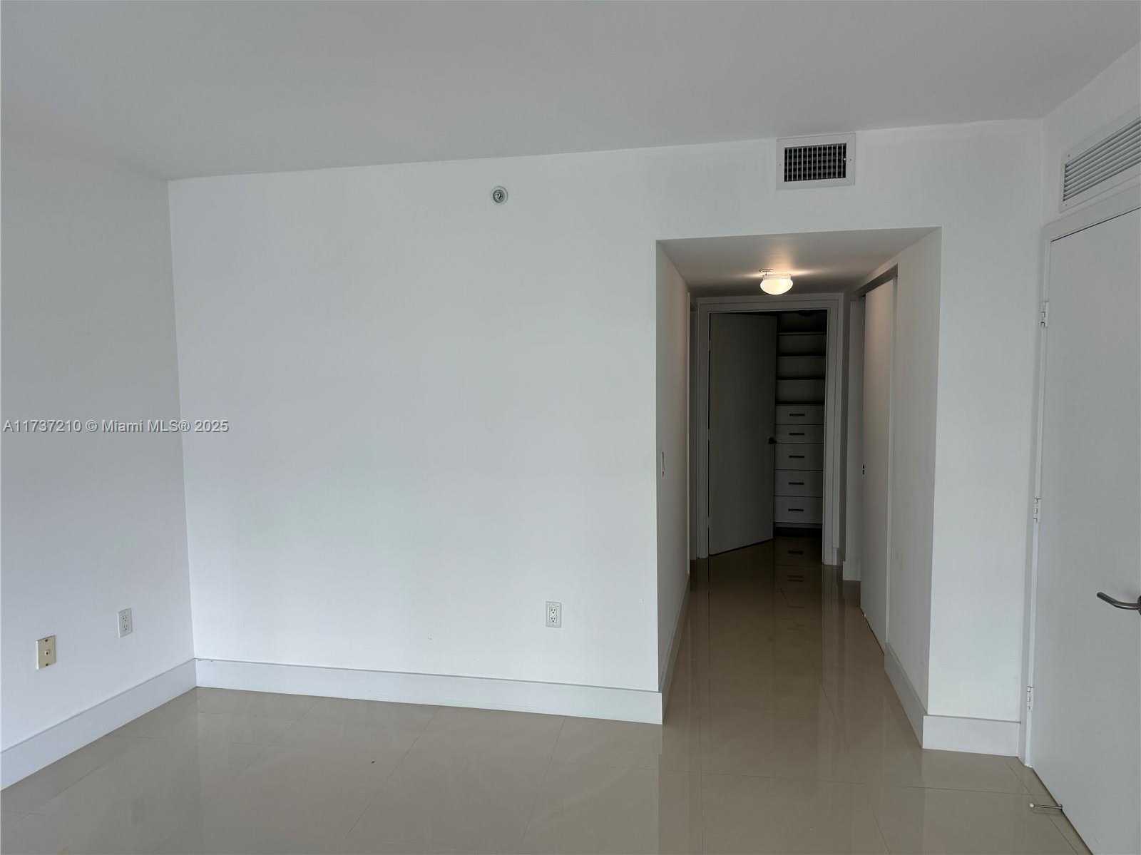 Small Image of 6620 INDIAN CREEK DR #713, Miami Beach Number 9