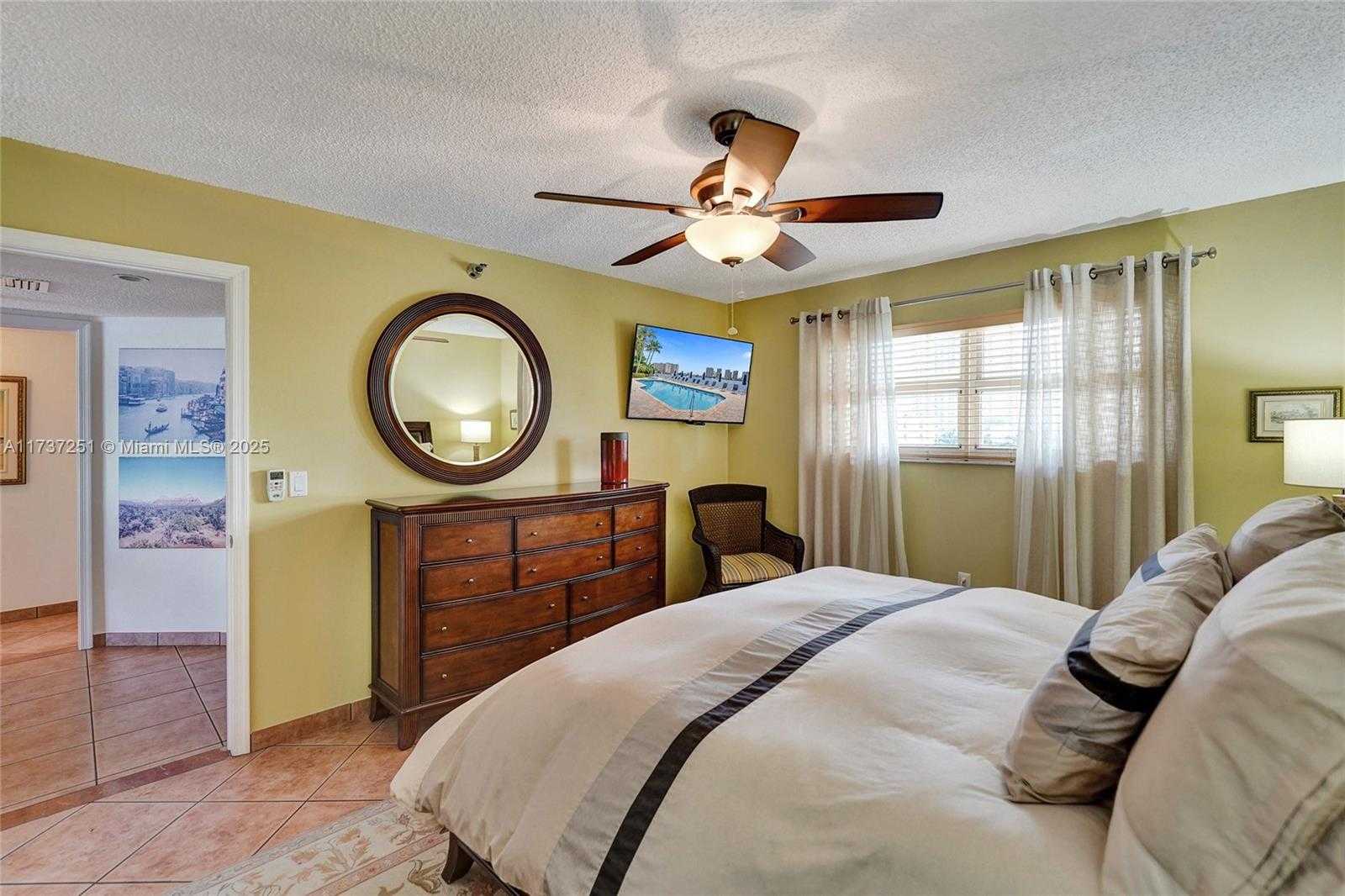 Small Image of 17700 NORTH BAY RD #608, Sunny Isles Beach Number 27