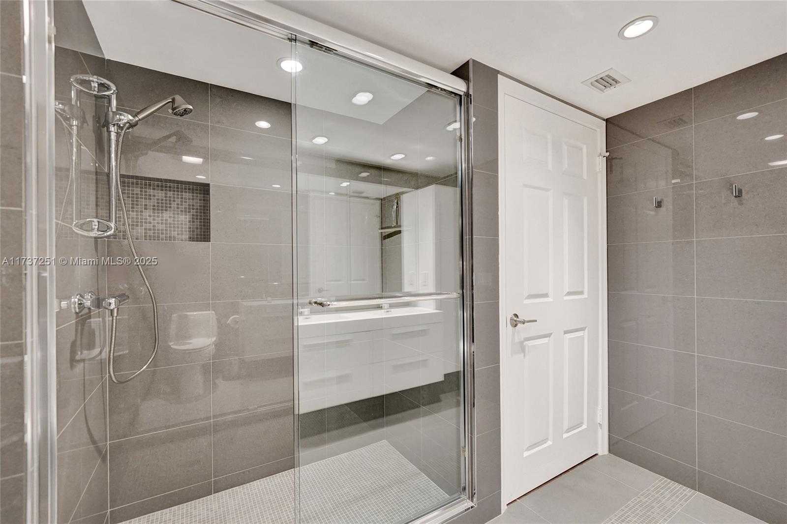 Small Image of 17700 NORTH BAY RD #608, Sunny Isles Beach Number 42