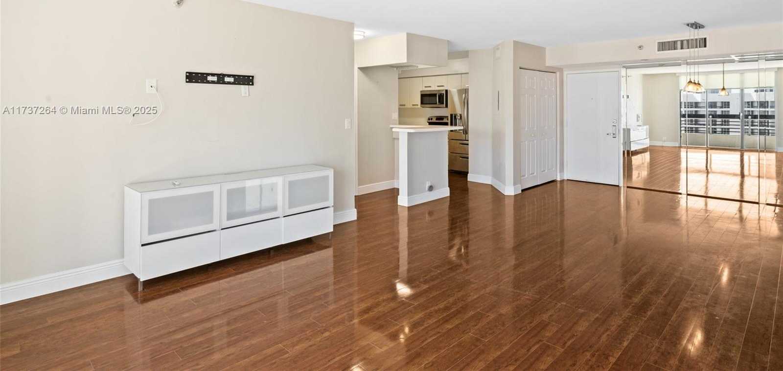 Small Image of 3530 MYSTIC POINTE DR #1913, Aventura Number 10