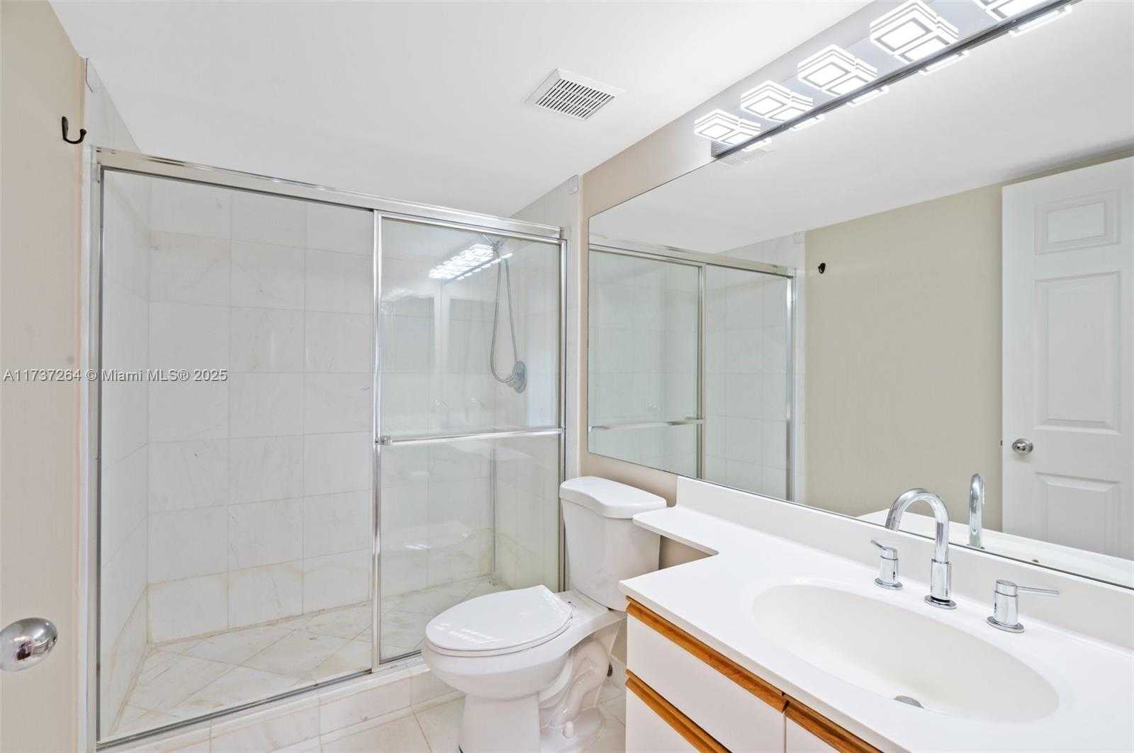 Small Image of 3530 MYSTIC POINTE DR #1913, Aventura Number 20