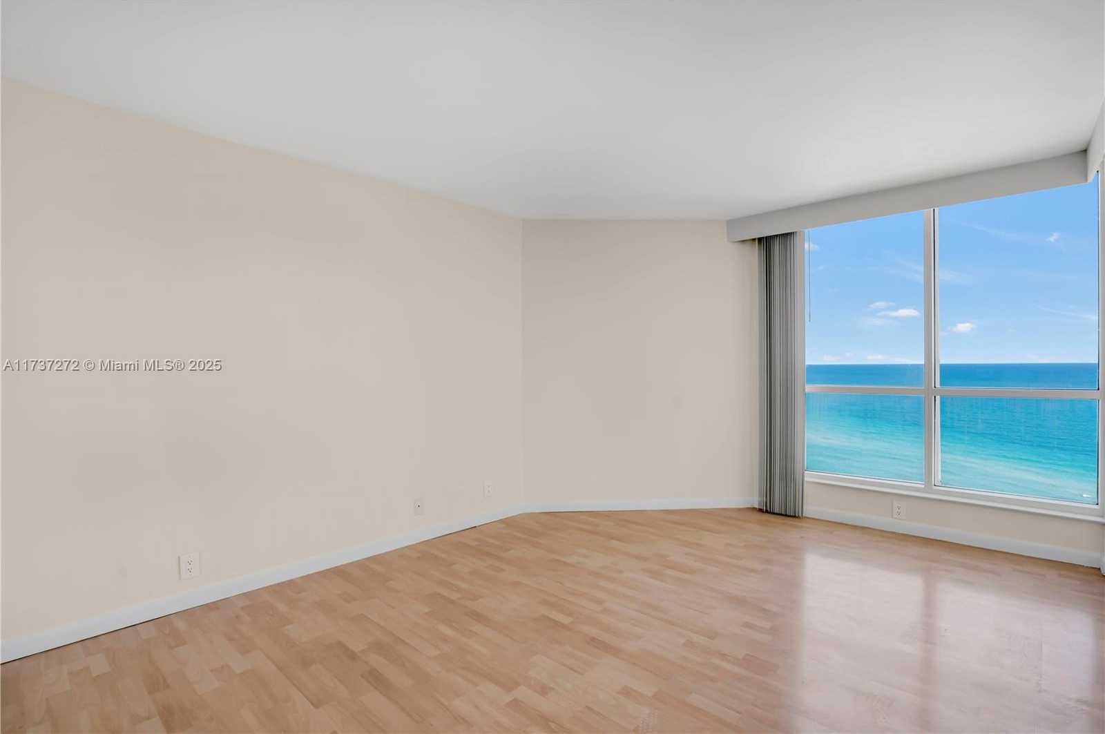 Small Image of 6767 COLLINS AVE #1907, Miami Beach Number 17