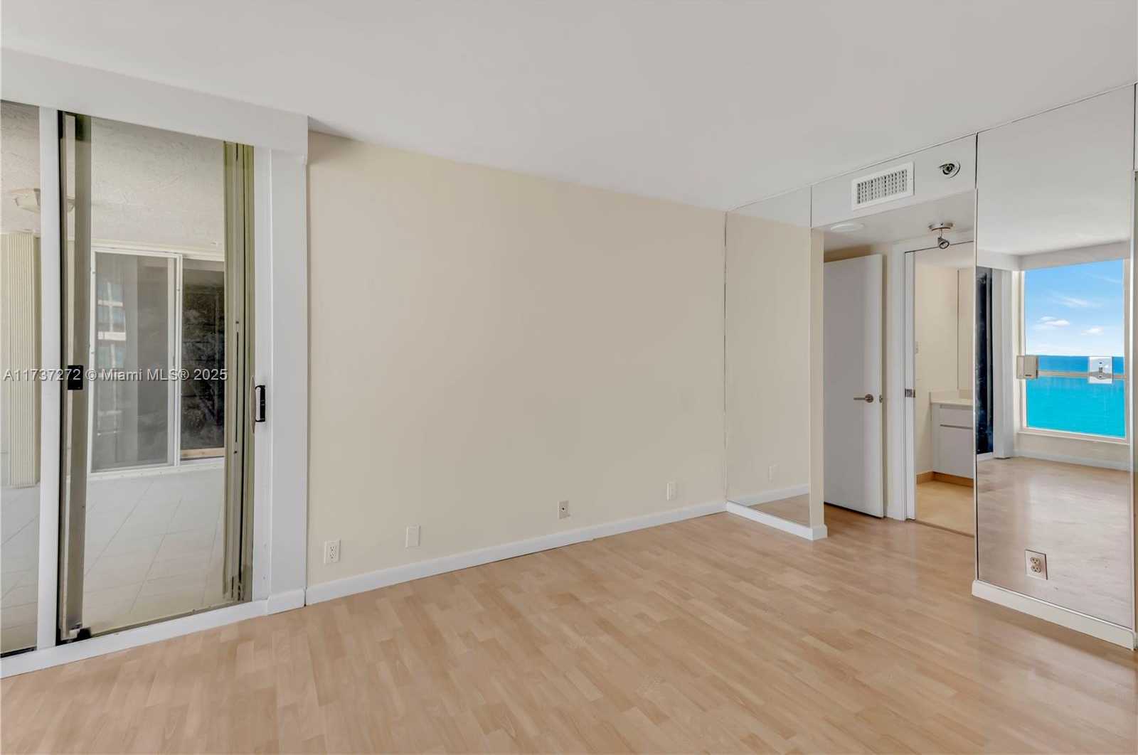 Small Image of 6767 COLLINS AVE #1907, Miami Beach Number 18
