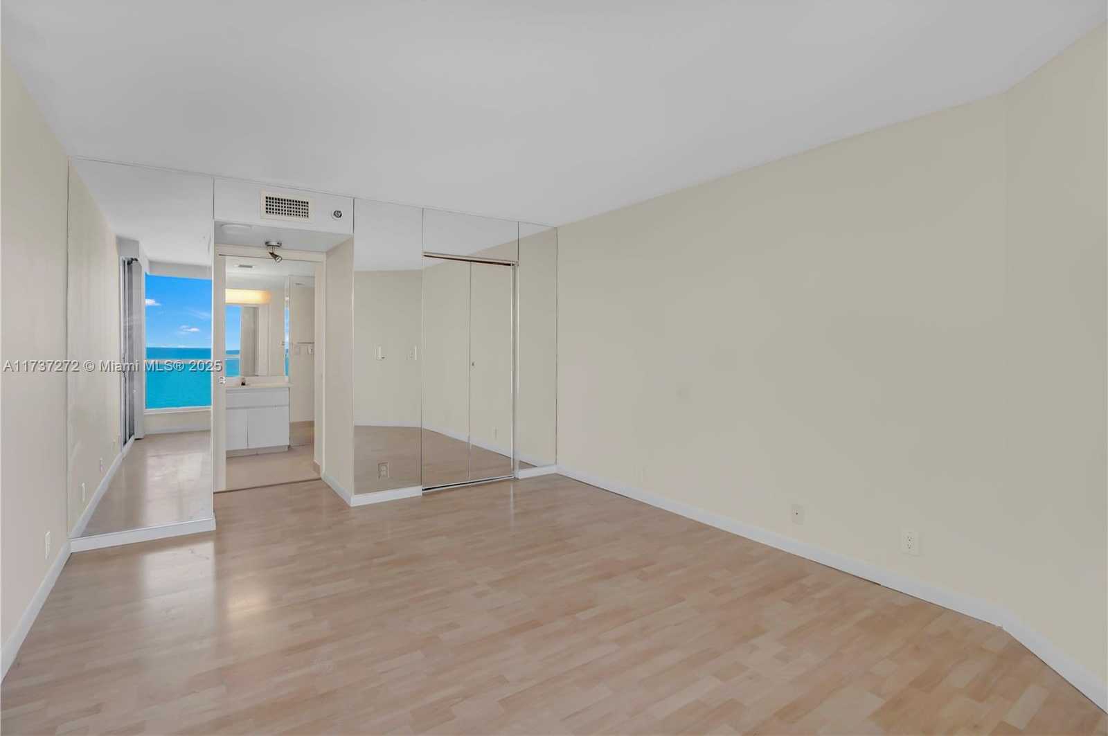 Small Image of 6767 COLLINS AVE #1907, Miami Beach Number 19