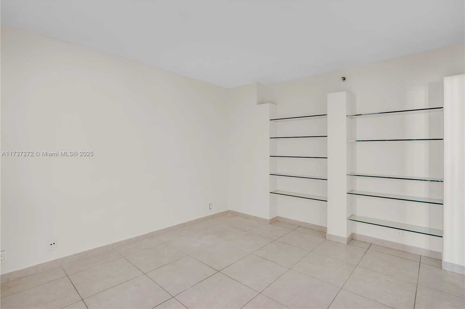 Small Image of 6767 COLLINS AVE #1907, Miami Beach Number 23