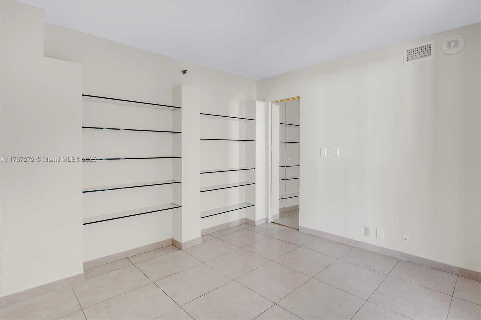 Small Image of 6767 COLLINS AVE #1907, Miami Beach Number 26