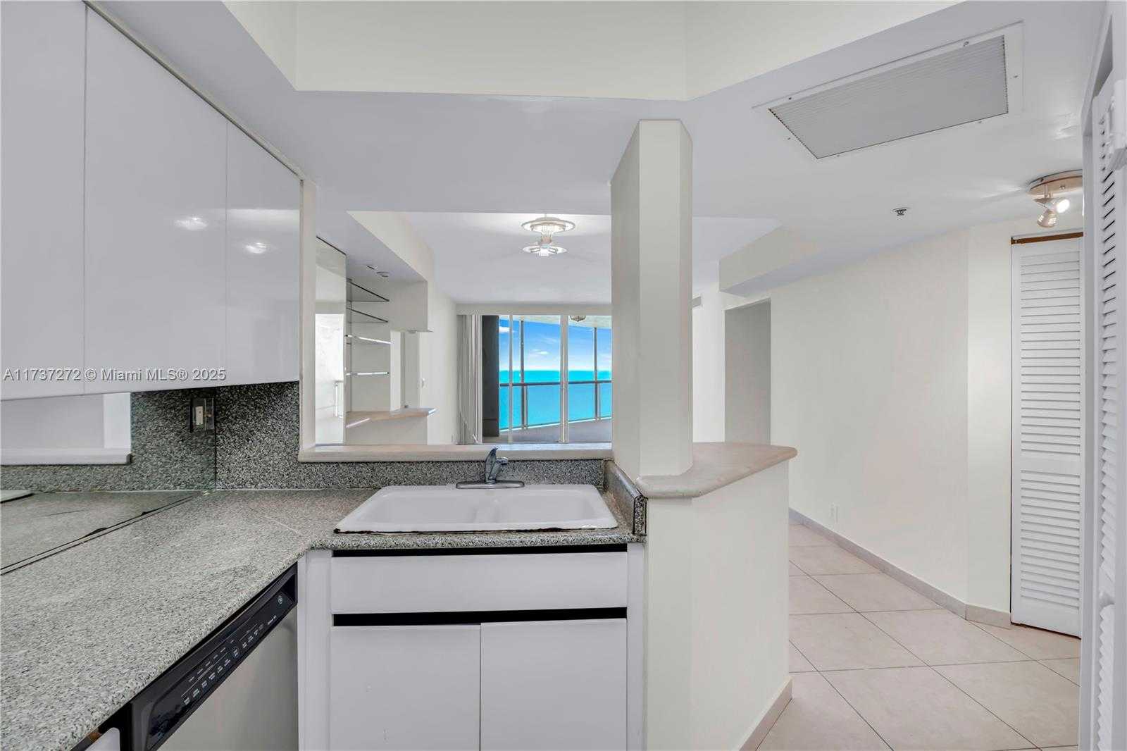Small Image of 6767 COLLINS AVE #1907, Miami Beach Number 7