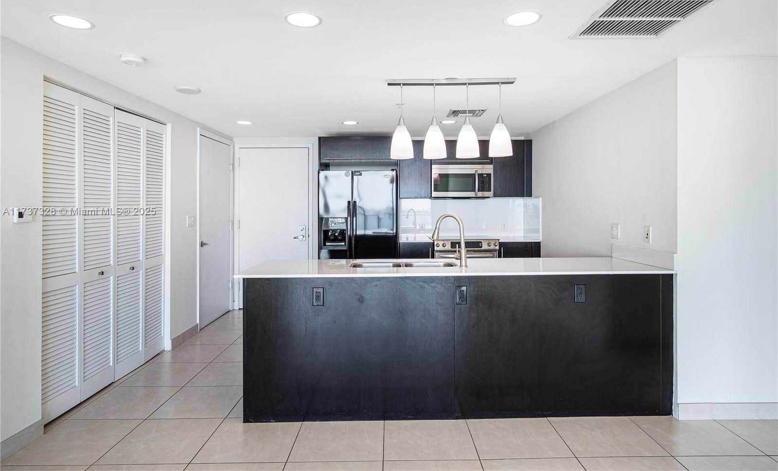 Small Image of 665 NORTH EAST 25TH ST #1803, Miami Number 3