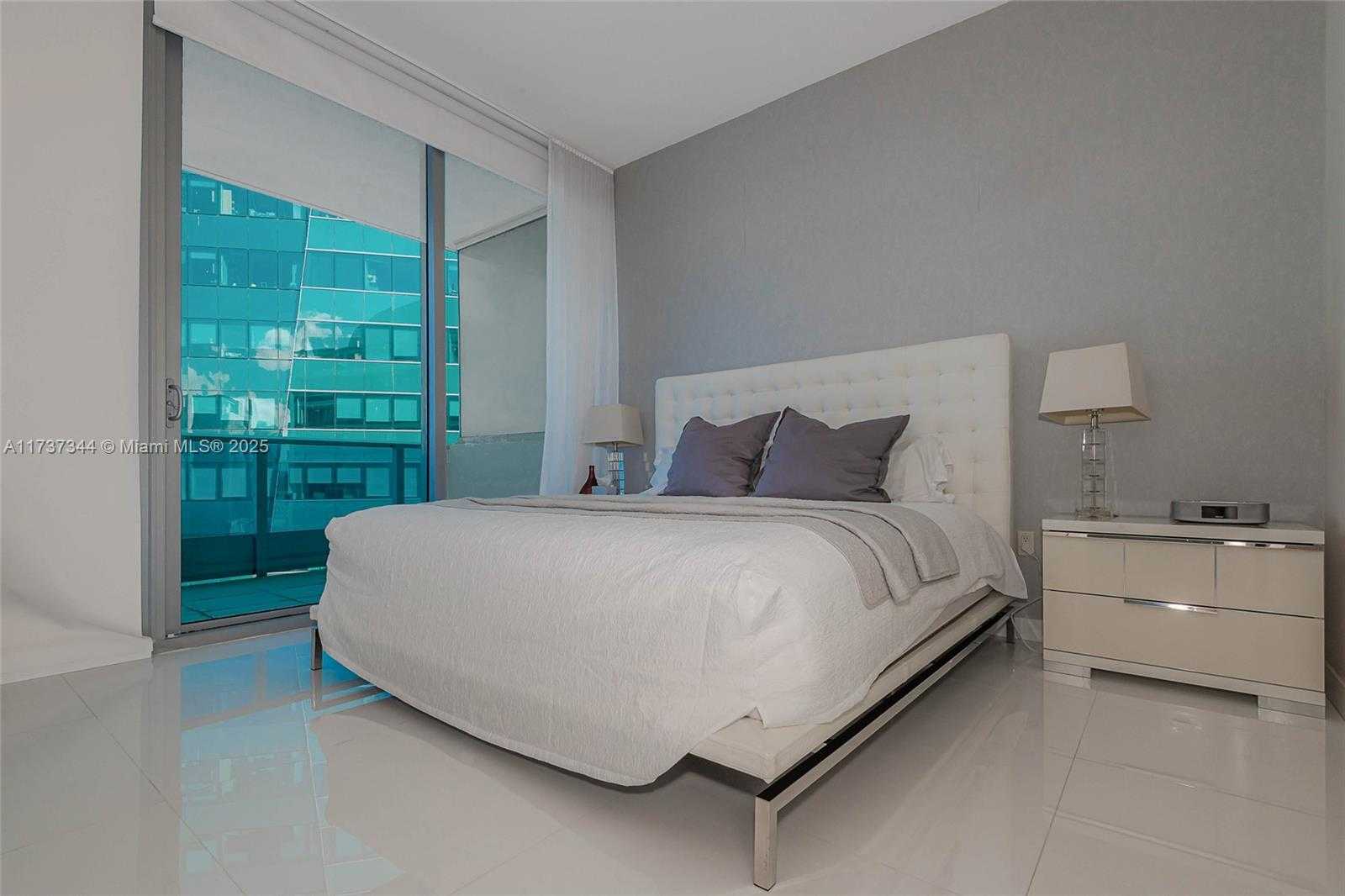 Small Image of 200 BISCAYNE BOULEVARD WAY #5109, Miami Number 16